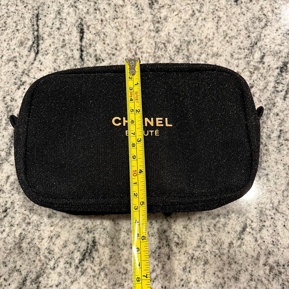 NWOT : Chanel cosmetics bag - Picture 9 of 11